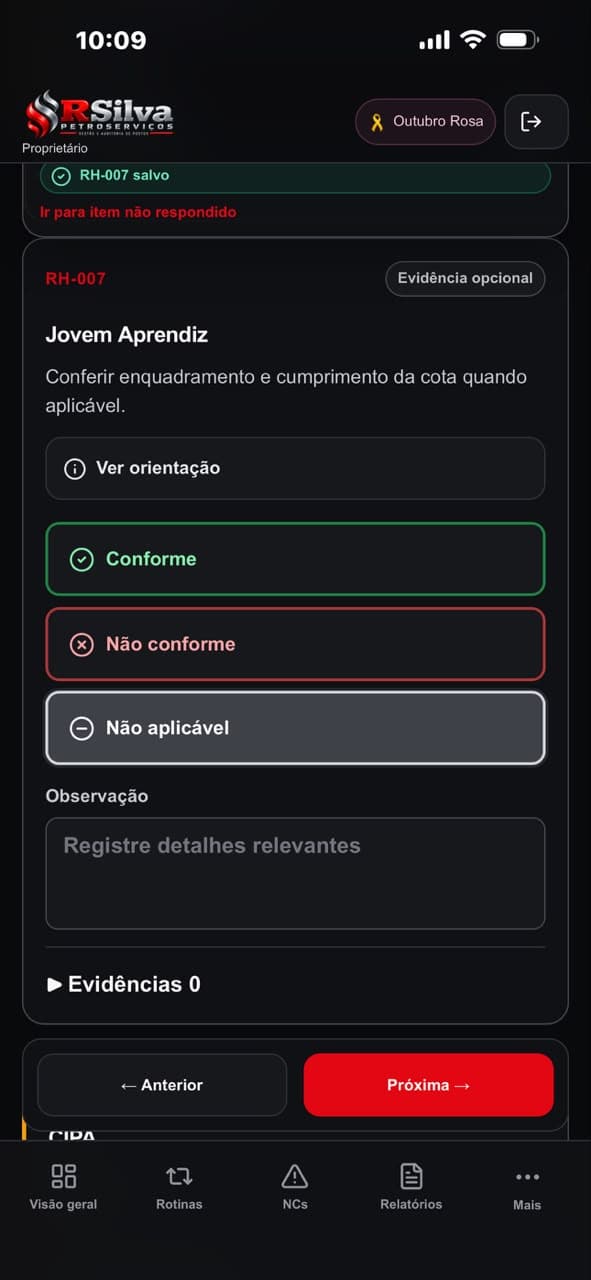 Tela de um dos 57 itens da auditoria operacional com opções Conforme, Não conforme, Não aplicável, observação, evidências e orientação